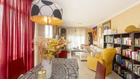 Comprar apartamento en Estepona Puerto con 3 dormitorios