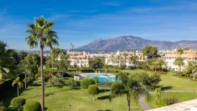 Se vende apartamento en New Golden Mile con 4 dormitorios