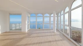 For sale apartment in Estepona