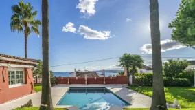 Estepona Puerto 7 bedrooms chalet for sale