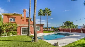 Estepona Puerto 7 bedrooms chalet for sale