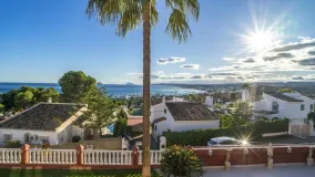 Estepona Puerto 7 bedrooms chalet for sale