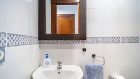 For sale 4 bedrooms chalet in Estepona