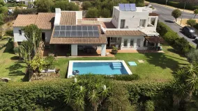 Chalet en venta en Benahavis con 5 dormitorios