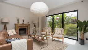 8 bedrooms villa in Elviria for sale