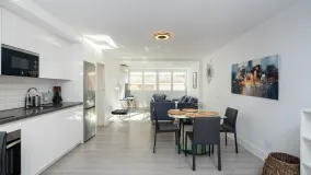 For sale Marbella Centro apartment with 4 bedrooms