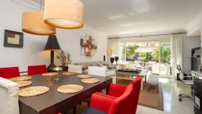For sale apartment in Rio Real with 3 bedrooms
