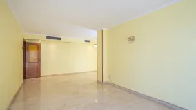 Apartamento en venta en Marbella Centro con 3 dormitorios