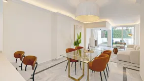 For sale ground floor apartment with 3 bedrooms in Playa de la Fontanilla