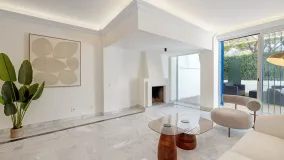 For sale ground floor apartment with 3 bedrooms in Playa de la Fontanilla