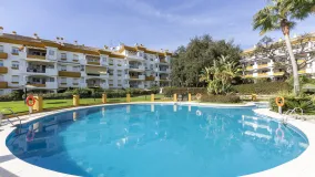 Comprar apartamento planta baja de 2 dormitorios en Los Pinos de Nagüeles