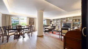 Playa de la Fontanilla, apartamento en venta con 4 dormitorios