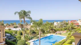 Pareado con 5 dormitorios en venta en Costabella