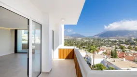 Apartamento en venta en Nueva Andalucia con 2 dormitorios