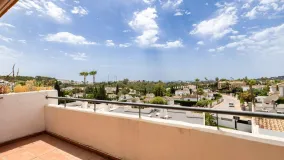 Apartamento en venta con 3 dormitorios en Nueva Andalucia
