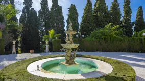 For sale unique building in Motril with 8 bedrooms