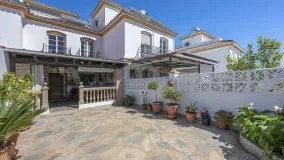 For sale town house in Estepona