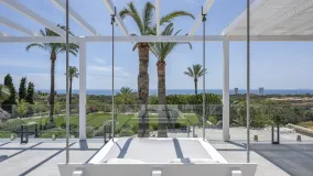 For sale 7 bedrooms villa in Elviria