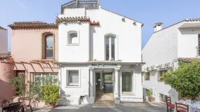 5 bedrooms town house in Benahavis for sale