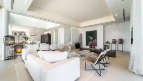 El Herrojo villa for sale