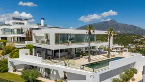 El Herrojo villa for sale