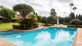 For sale villa in Zona E with 9 bedrooms