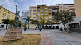 Apartamento de 3 dormitorios en venta en Estepona Centro