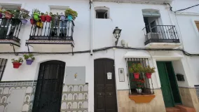 Apartamento en venta en Estepona Casco Antiguo con 2 dormitorios