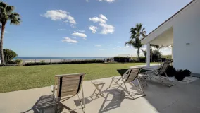 Villa for sale in Sabinillas with 6 bedrooms