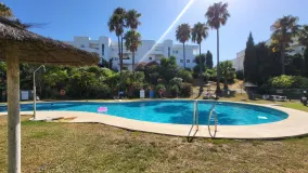 For sale ground floor apartment in Estepona Golf