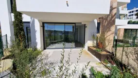 For sale ground floor apartment in Estepona Centre