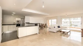 Se vende atico duplex en Guadalmina Alta