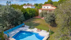 For sale 6 bedrooms villa in Zona D
