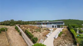 Se vende villa con 5 dormitorios en Zona L