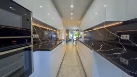 Ground floor apartment with 2 bedrooms for sale in Los Granados Playa