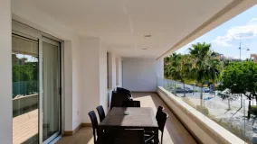 For sale San Pedro Playa apartment with 3 bedrooms