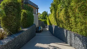 Se vende villa en Guadalmina Baja de 10 dormitorios