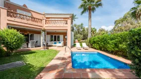 Comprar villa pareada en La Perla de la Bahía con 5 dormitorios