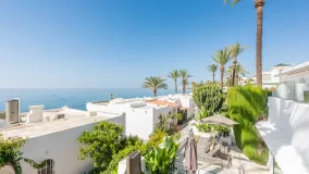 3 bedrooms town house in El Oasis Club for sale