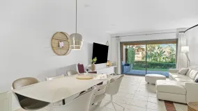 For sale ground floor apartment with 2 bedrooms in Benatalaya