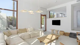 For sale town house with 5 bedrooms in Cancelada