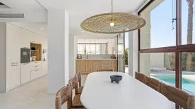 For sale town house with 5 bedrooms in Cancelada