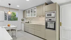 Buy town house in El Capricho