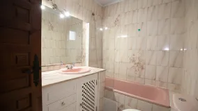 For sale semi detached house with 4 bedrooms in Calahonda