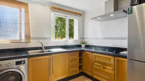 Se vende atico duplex en Los Pinos de Aloha de 4 dormitorios