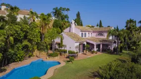 For sale villa with 5 bedrooms in Benahavis