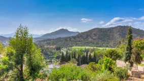 For sale villa with 5 bedrooms in Benahavis
