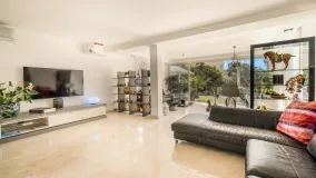 For sale 4 bedrooms villa in Calahonda