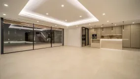 For sale 5 bedrooms villa in Benalmadena Costa