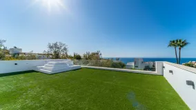 For sale 5 bedrooms villa in Benalmadena Costa